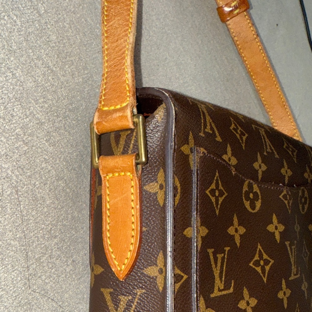 Louis Vuitton vintage Saint Cloud Monogram Crossbody Bag - Picture 5 of 13